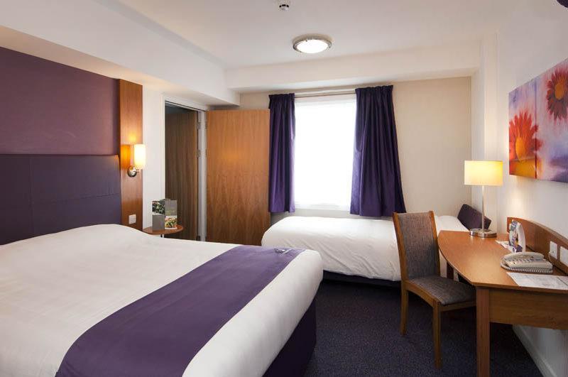 Premier Inn Bolton Stadium Arena Eksteriør bilde